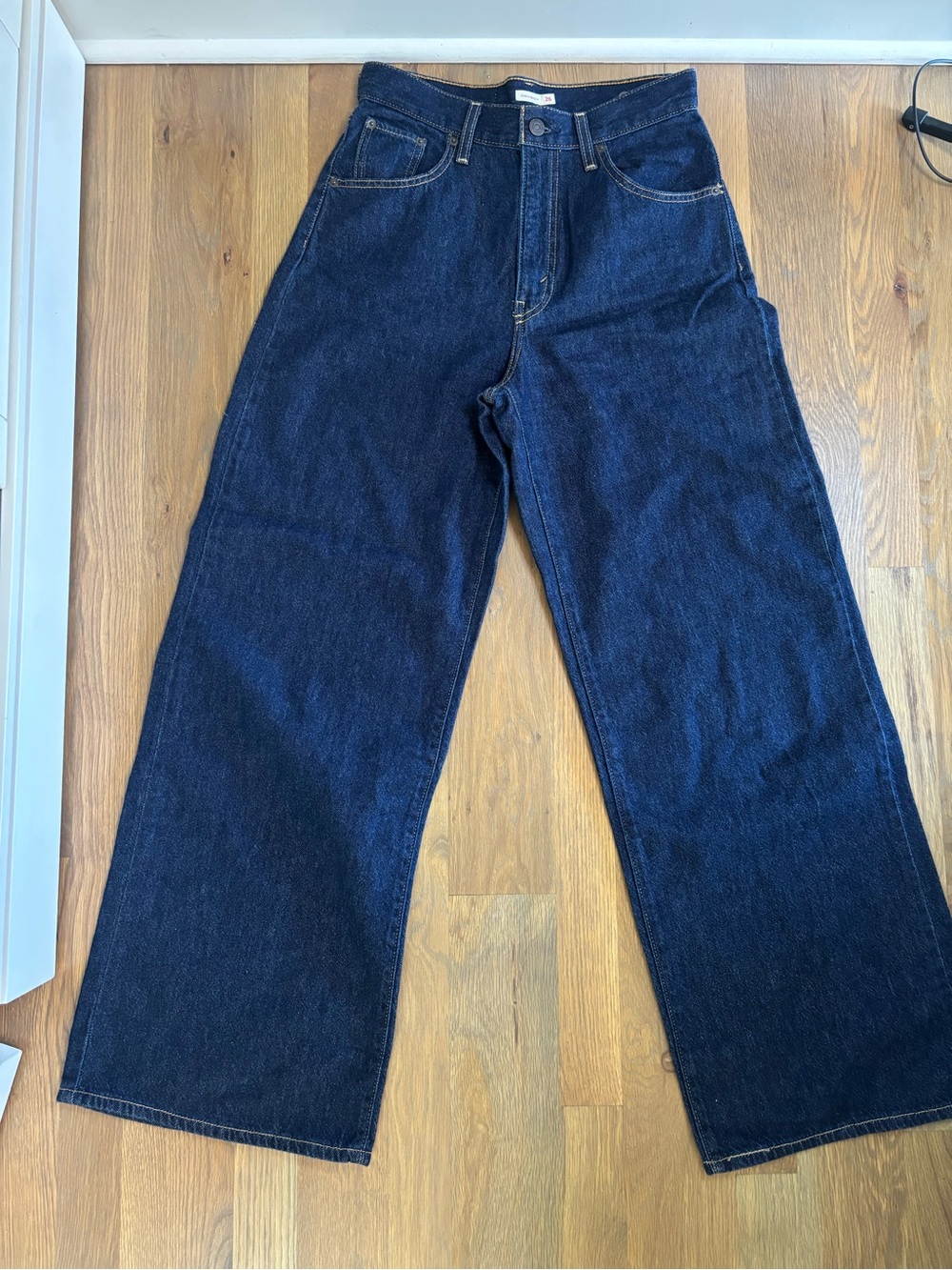 Levi’s High Rise Wide Leg Cinch Baggy Dark Blue Jeans